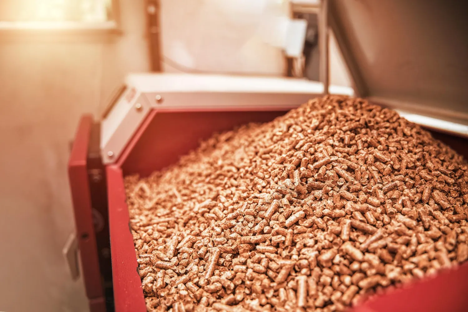 Jak ustawić sterownik w kotle na pellet, aby oszczędzać opał?